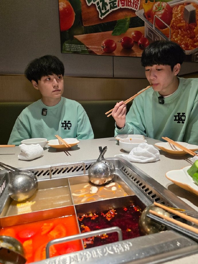 DK三人组聚餐:由衷感谢安排周全的Riot/LCK/LPL以及中国安保人员